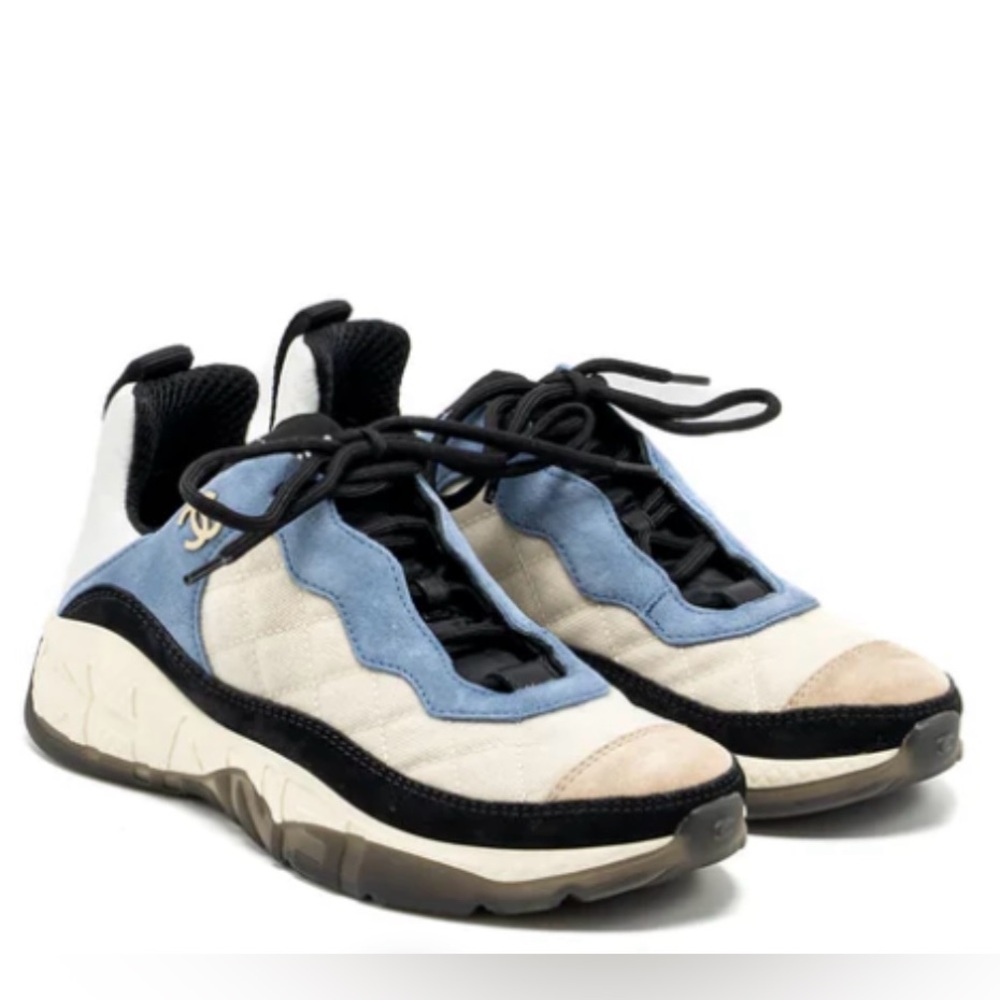 CHANEL | Women Sneakers - Picture 2 of 14